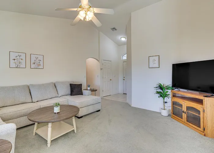Desert Getaway W/ Serene Views In Bullhead City! Holiday home