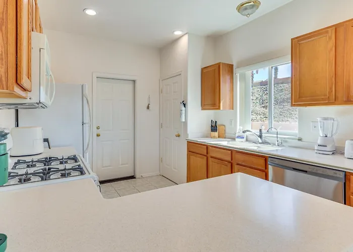 Holiday home Desert Getaway W/ Serene Views In Bullhead City! Bullhead City