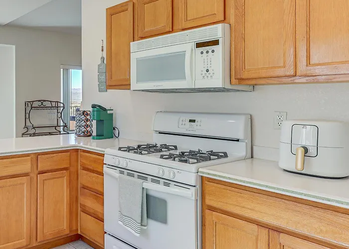 Holiday home Desert Getaway W/ Serene Views In Bullhead City! *