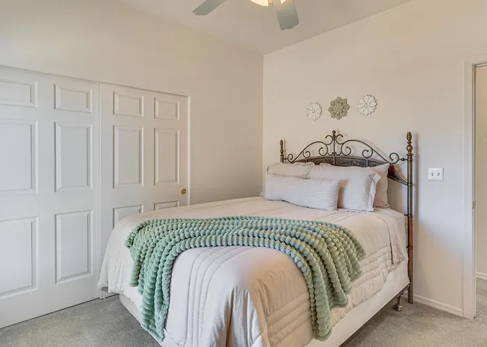 Desert Getaway W/ Serene Views In Bullhead City!