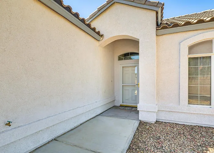 Desert Getaway W/ Serene Views In Bullhead City! Holiday home Bullhead City