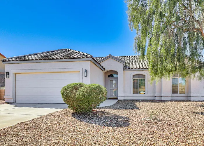 Desert Getaway W/ Serene Views In Bullhead City! Holiday home